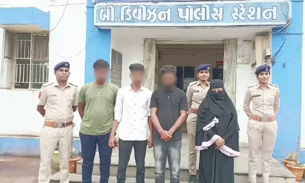 ભરૂચ:બી ડિવિઝન પોલીસે કૂટણખાનું ઝડપી પાડ્યુ, 4 રૂપલ્લનાઓ સાથે 3 ગ્રાહકોની ધરપકડ