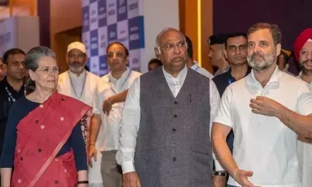 કોંગ્રેસે બનાવી ચૂંટણી કમિટી, 16 નેતાઓના નામ કર્યા જાહેરાત