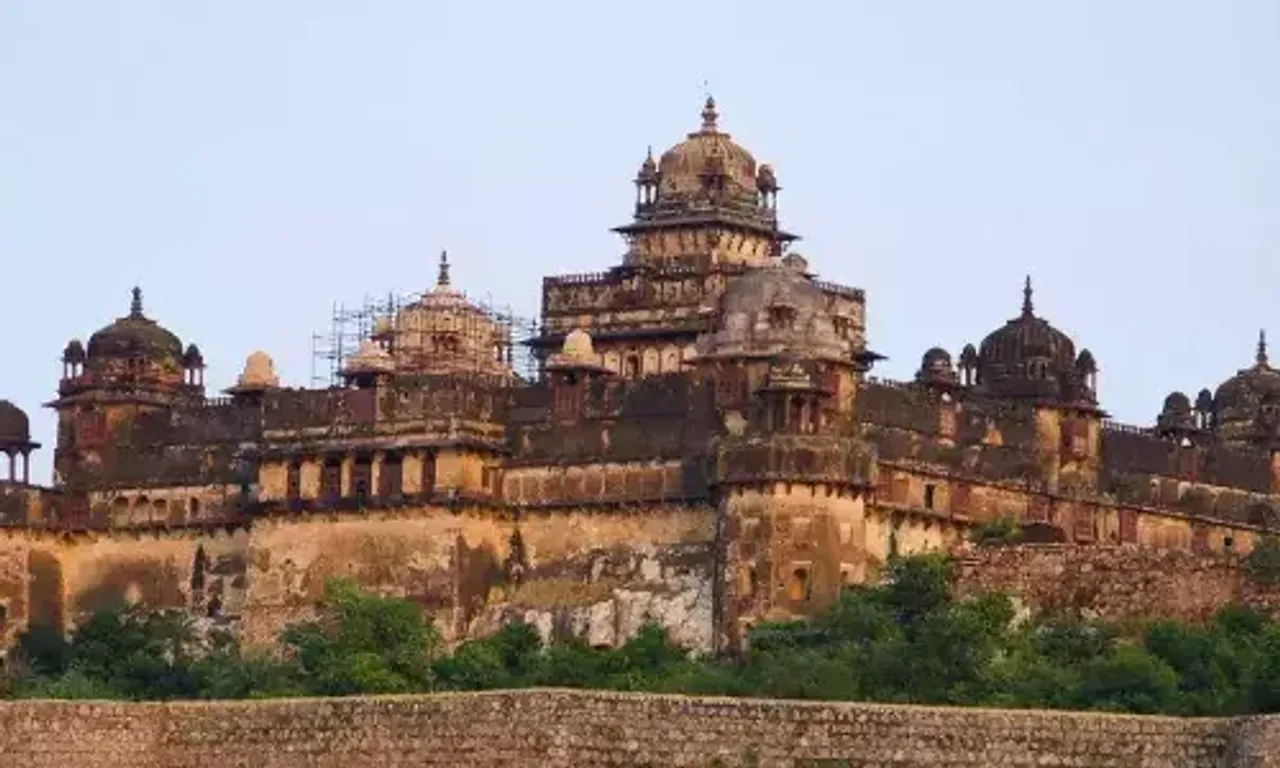 મધ્યપ્રદેશ બાજુ ફરવા જવાનું વિચારી રહ્યા છો, તો એક વાર આ કિલ્લાઓની મુલાકાત જરૂર લો.