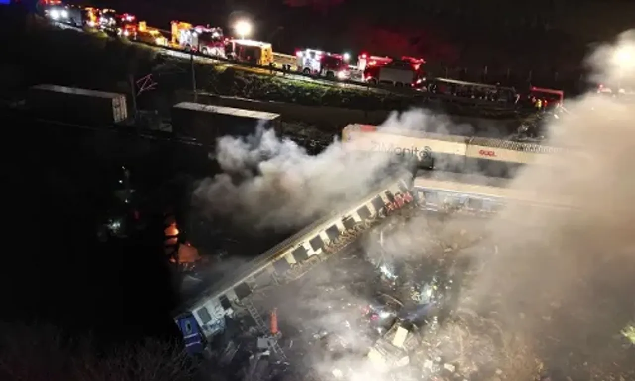 Train Collision : ગ્રીસમાં મોટો અકસ્માત, માલગાડી અને પેસેન્જર ટ્રેન એકબીજા સાથે અથડાઇ, 32ના મોત, 85 થી વધુ ઘાયલ