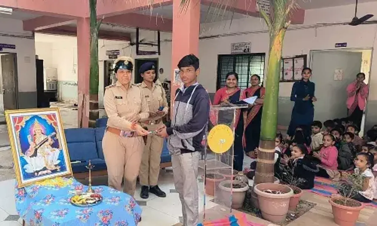 ભરૂચ : જંબુસરના જંત્રાલ ગામની વિદ્યાકુંજ શાળા ખાતે શહીદ દિવસ નિમિત્તે વકૃત્વ સ્પર્ધા યોજાય...