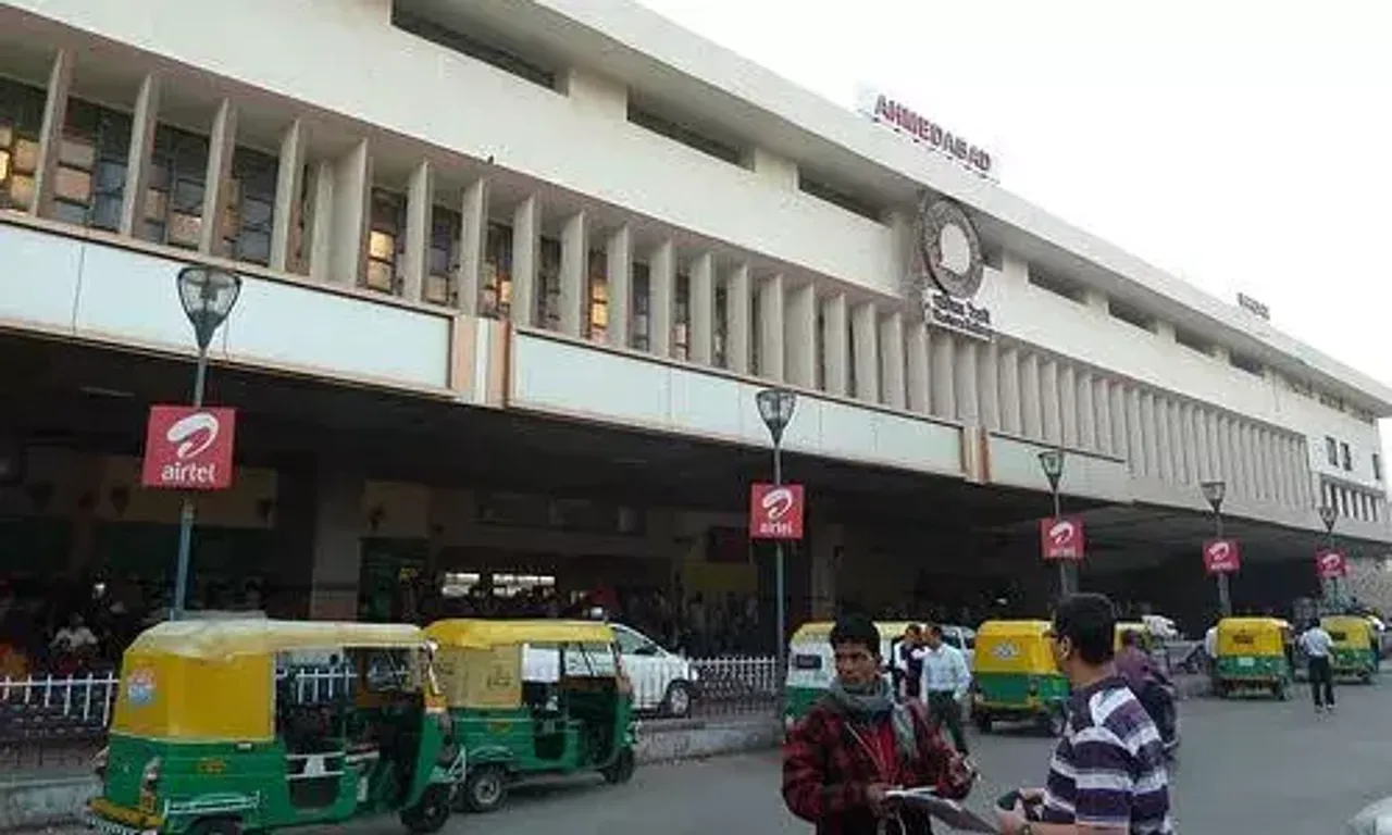 અમદાવાદ : રેલ્વે સ્ટેશનની પ્લેટફોર્મ ટિકિટના ભાવમાં વધારો, હવેથી રૂ. 30 ચૂકવવા પડશે...