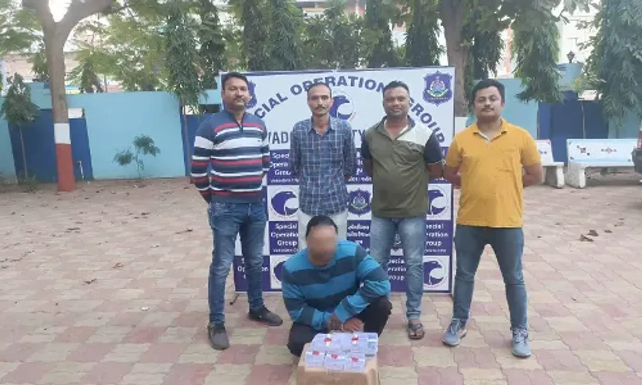 વડોદરા : ફતેગંજ વિસ્તારમાંથી રૂ. 4.50 લાખના હેરોઇન સાથે કેરિયર ઝડપાયો...