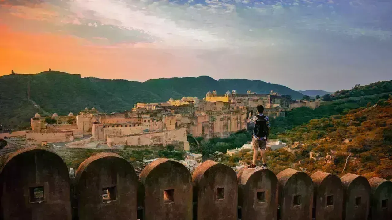 આમેર ફોર્ટ રાજપૂત પરિવારોની કહે છે વાર્તા, શિયાળોમાં મુલાકાત લેવા માટે શ્રેષ્ઠ મોસમ.