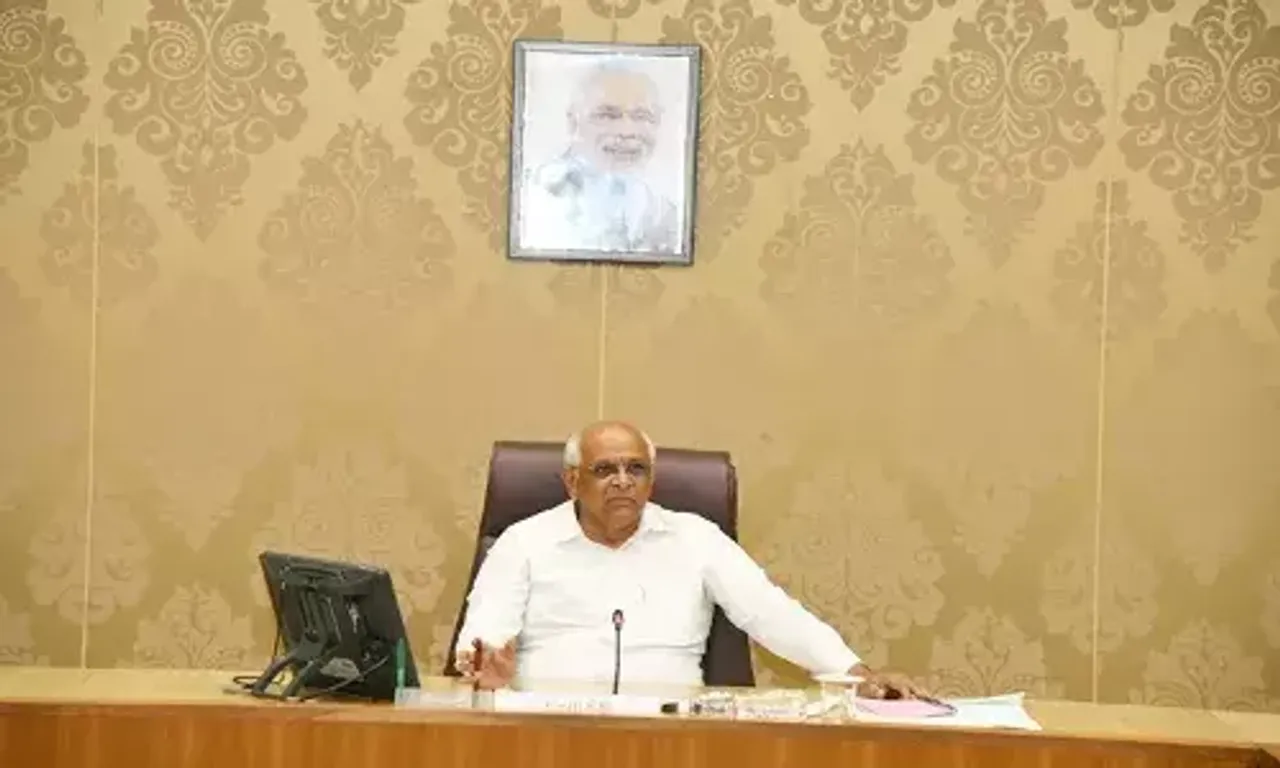 રાજ્ય સરકારે હાઉસિંગ બોર્ડનાં આવાસોના રિડેવલપમેન્ટની વહીવટી ફી અને ચાર્જમાં રાહત આપી