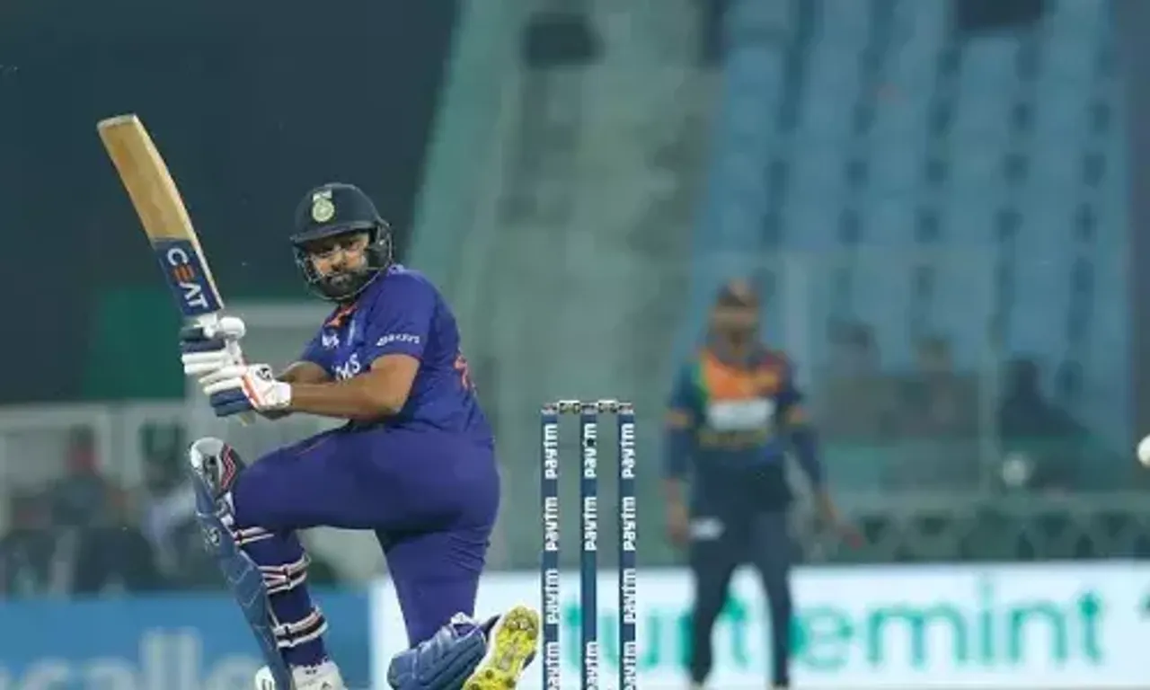 રોહિત શર્માએ રચ્યો ઈતિહાસ, T20 ક્રિકેટમાં પોતાના 11000 રન પૂરા કરનાર બીજો ભારતીય બેટ્સમેન બન્યો