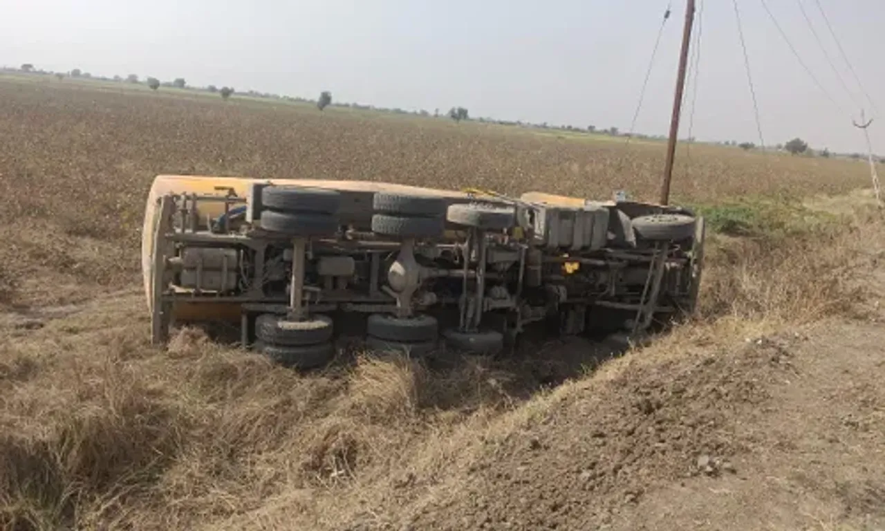 ભરૂચ : વાગરાના સુતરેલ ગામ પાસે ટેન્કર પલ્ટી માર્યું, છેલ્લા 24 કલાકમાં અકસ્માતની બીજી ઘટના...