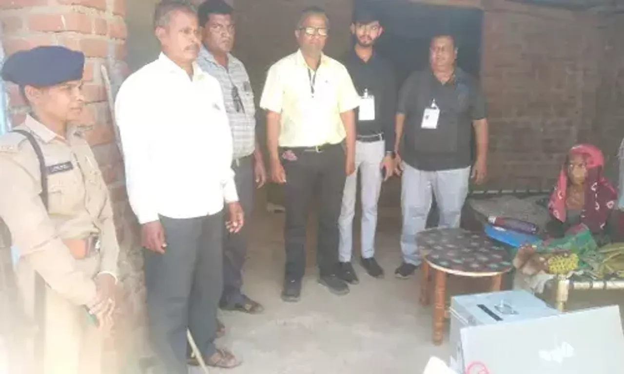 સાબરકાંઠા : વયોવૃદ્ધ અને દિવ્યાંગ 555 મતદારો પૈકી 520 મતદારોએ ઘરે બેઠા પોસ્ટલ બેલેટથી કર્યું મતદાન...