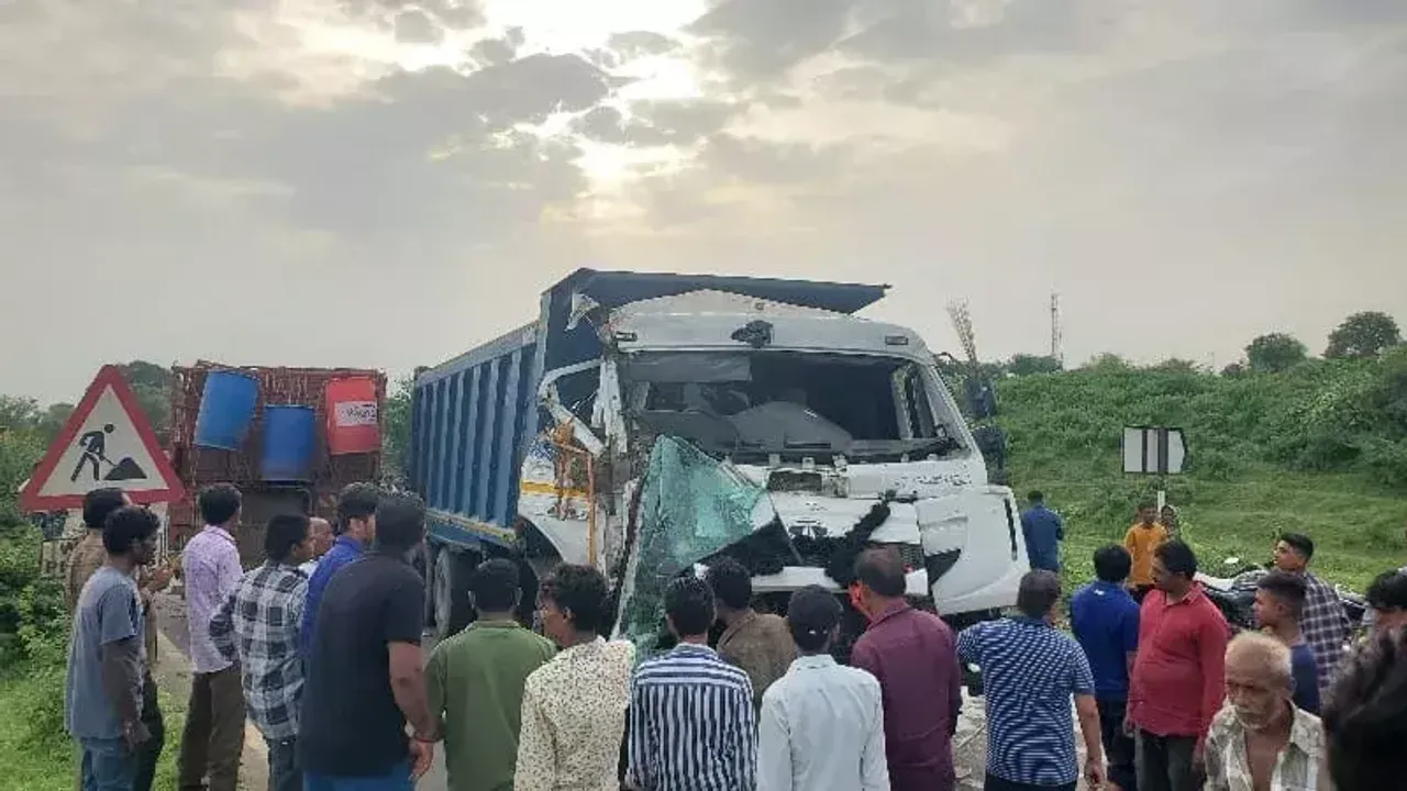 ભરૂચ : ઝઘડીયાના સારસા નજીક 2 ટ્રક વચ્ચે અકસ્માત સર્જાયો, ચાલકને પહોચી ગંભીર ઈજા...