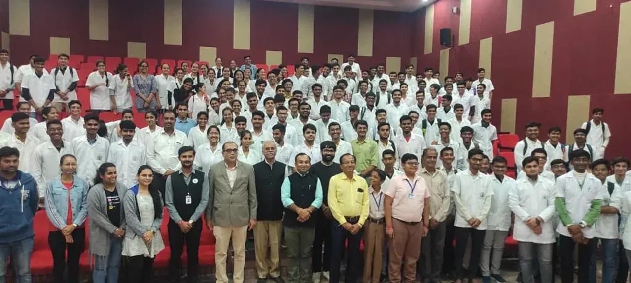 ભાવનગર : રિજીયોનલ સાયન્સ સેન્ટર ખાતે સ્ટોકહોમથી નોબેલ પારિતોષિકના કાર્યક્રમનું જીવંત પ્રસારણ યોજાયું