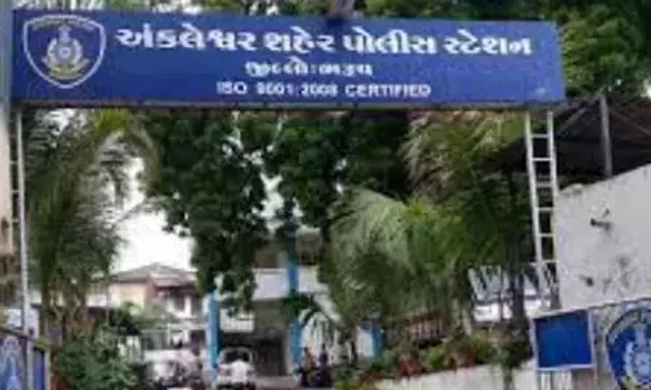 ભરૂચ: અંકલેશ્વરના સુરવાડી ગામેથી રૂ.54 હજારનો વિદેશી દારૂનો જથ્થો ઝડપાયો