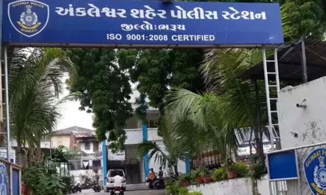 ભરૂચ: અંકલેશ્વરના પિરામણ નાકા નજીકથી ચોરીની બેટરી સાથે એક ઇસમની પોલીસે કરી અટકાયત