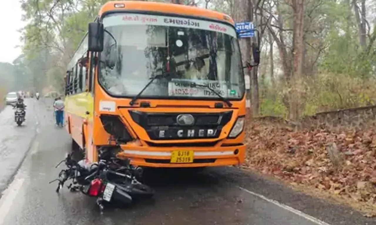 ડાંગ વધાઈમાં સલામતી સવારીની અડફેટે બાઇક સવારનું મોત, પોલીસે ગુનો નોંધ્યો