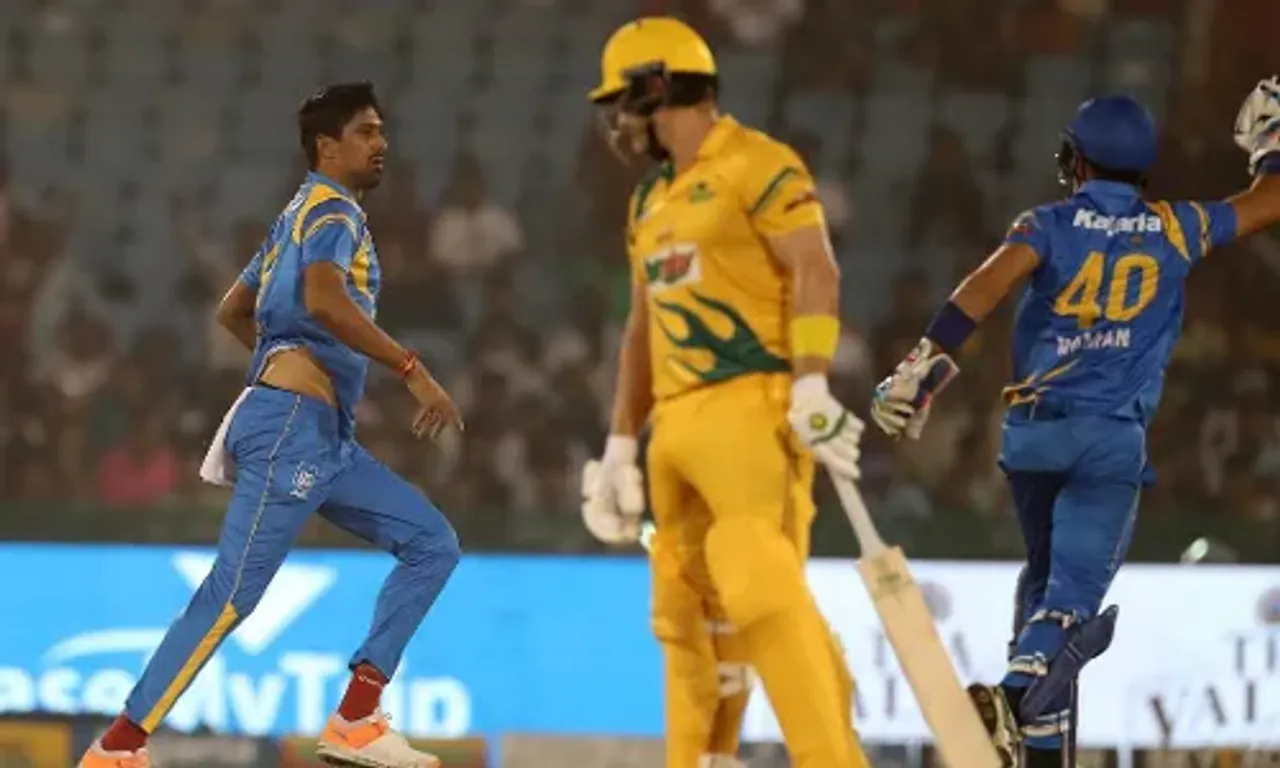 ઇન્ડિયા લિજેન્ડ્સે ઓસ્ટ્રેલિયાને હરાવી ફાઇનલમાં જગ્યા બનાવી, નમન ઓઝા અને ઇરફાન પઠાણે રમી તોફાની ઇનિંગ્સ...