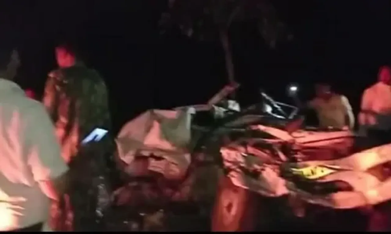 છત્તીસગઢઃ બાલોદમાં ભયાનક માર્ગ અકસ્માત, 5 મહિલાઓ અને 2 બાળકો સહિત 11ના મોત..!