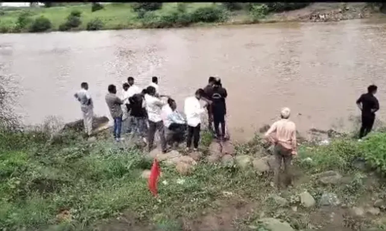 ભરૂચ:નેત્રંગના થવા ગામ નજીક નદીમાં ડૂબી જતાં વિદ્યાર્થીનું મોત, પોલીસે તપાસ શરૂ કરી