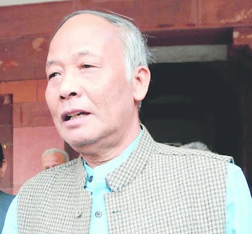 હેલિપેડ પર થયો ગોળીબાર, માંડ બચ્યા મણિપુરના CM