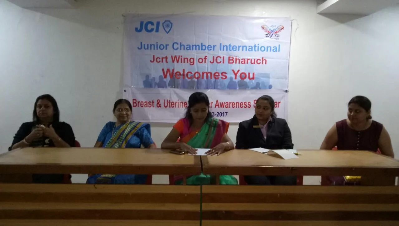 ભરૂચ ખાતે સ્ત્રી રોગ અંગે માર્ગદર્શન કાર્યક્રમ યોજાયો