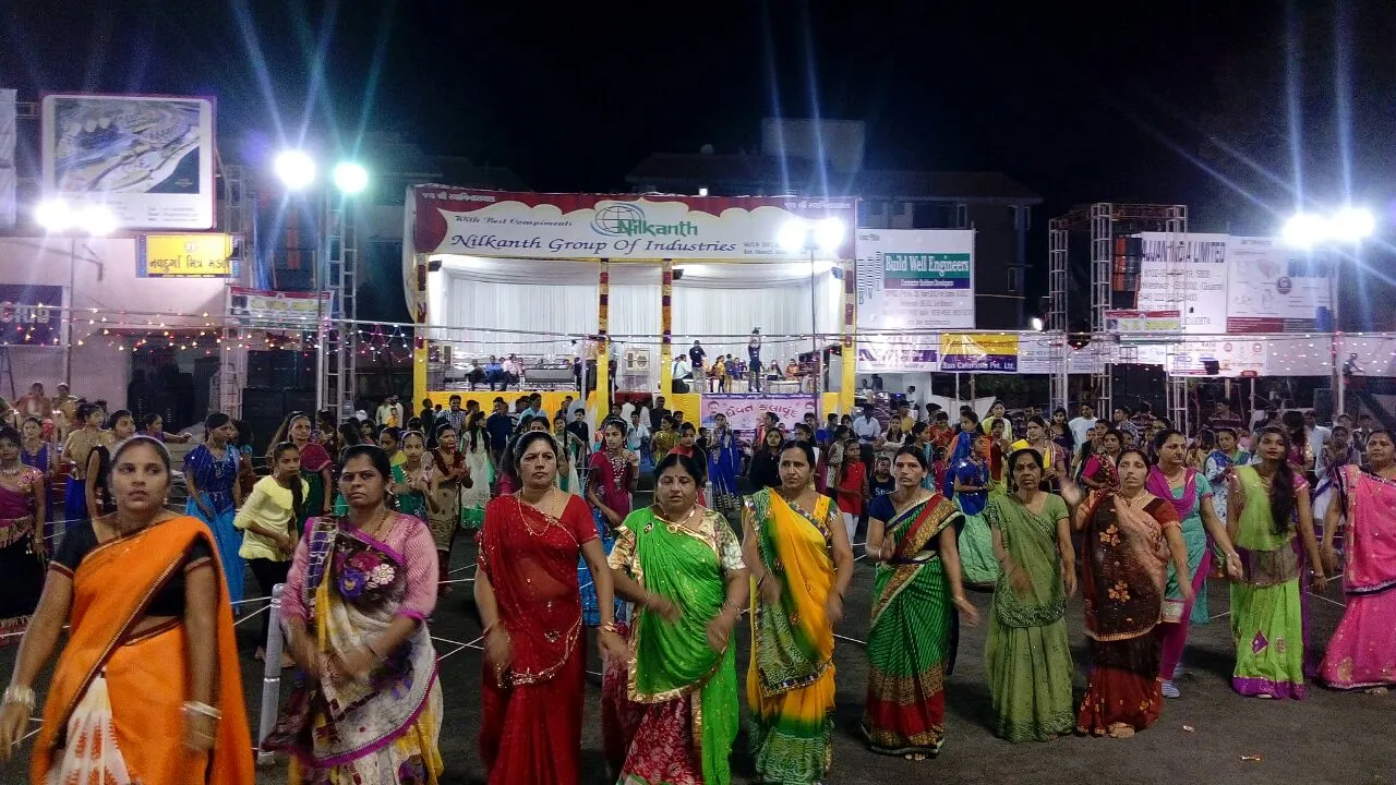 અંકલેશ્વરમાં નવરાત્રીની રંગત સોળે કળાએ છલકાય