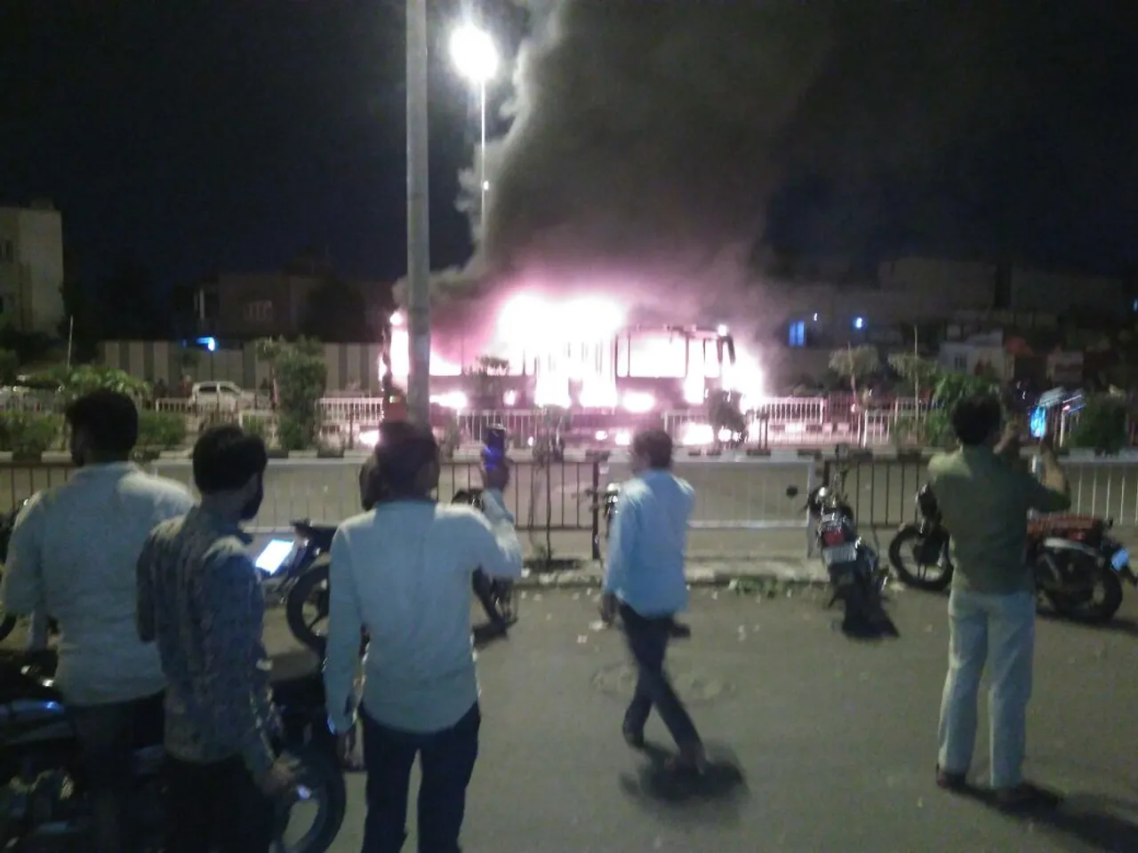 સુરતમાં યુવા ભાજપનાં સંમેલનમાં ભડકો
