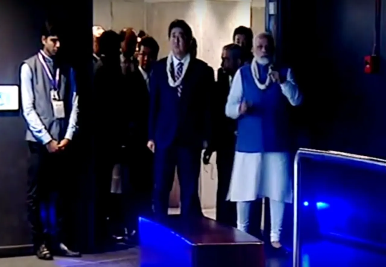 LIVE: પીએમ મોદી અને શિંઝો આબે દાંડી કુટિરની મુલાકાતે