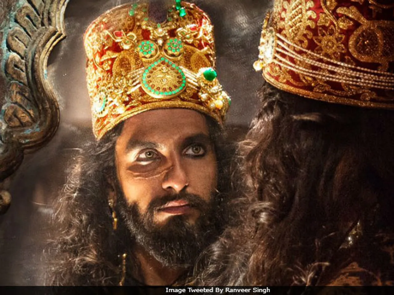 પદ્માવતી ફિલ્મનાં નવા પોસ્ટરમાં અલાઉદ્દીન ખીલજીનાં રોલમાં જોવા મળ્યો રણવીર સિંહ