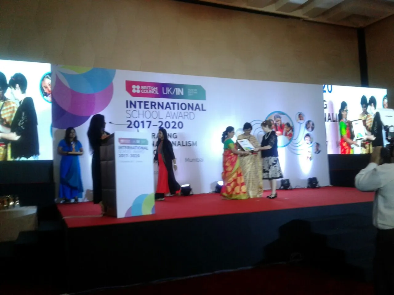 અંકલેશ્વરની ગટ્ટુ વિદ્યાલયને ઇન્ટરનેશનલ સ્કુલ એવોર્ડ થી સન્માનિત કરાઈ 