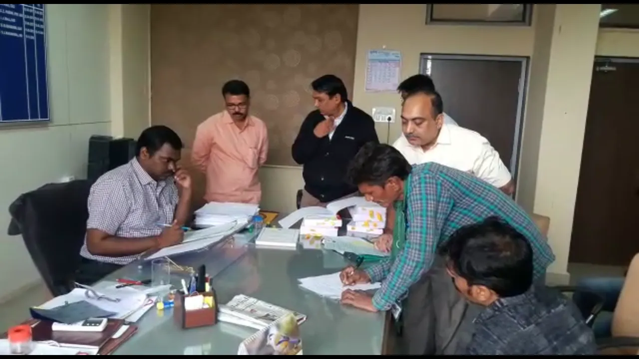 ઝઘડીયા વિધાનસભા બેઠક પરથી જેડીયુનાં ઉમેદવાર છોટુ વસાવાએ નોંધાવી ઉમેદવારી
