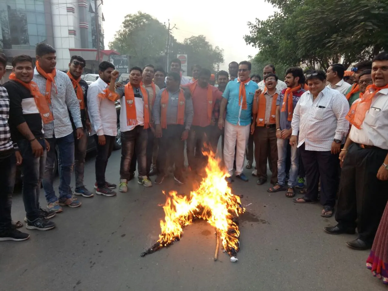 અંકલેશ્વરમાં ભાજપ દ્વારા શક્તિસિંહ ગોહિલનાં પૂતળાનું કરાયુ દહન