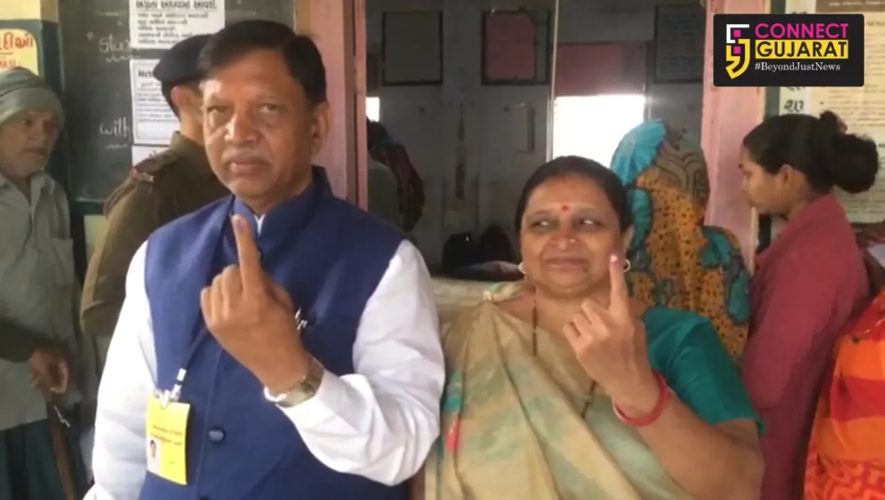 ભરૂચ જિલ્લાની જંબુસર વિધાનસભાનાં ભાજપનાં ઉમેદવાર છત્રસિંહ મોરીએ કર્યું મતદાન
