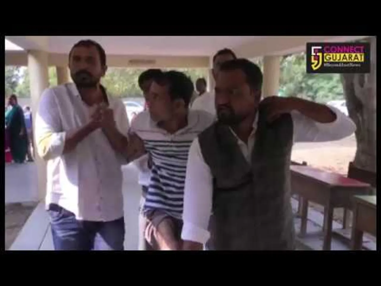 અંકલેશ્વરમાં અકસ્માત ગ્રસ્ત યુવાને મતદાન કરીને લોકશાહીનો ધર્મ નિભાવ્યો