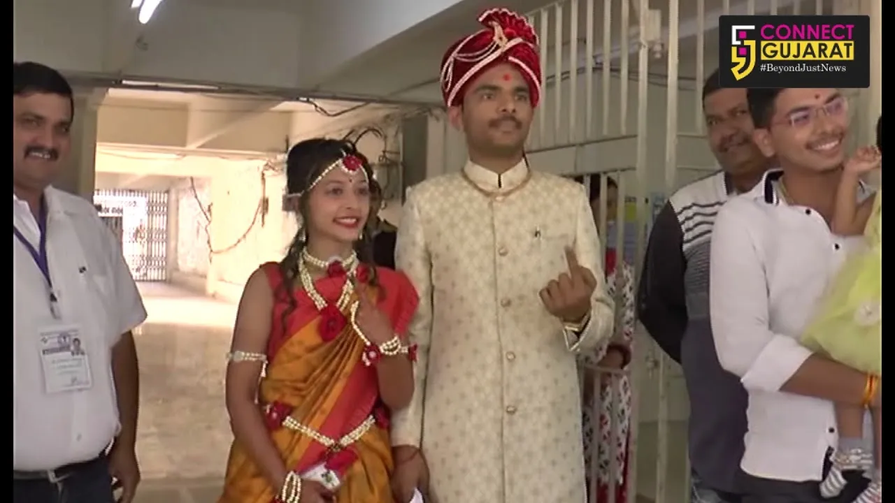 ભરૂચમાં સાંસારિક જીવનની શરૂઆત પહેલા યુગલે લોકશાહીનો ધર્મ નિભાવ્યો