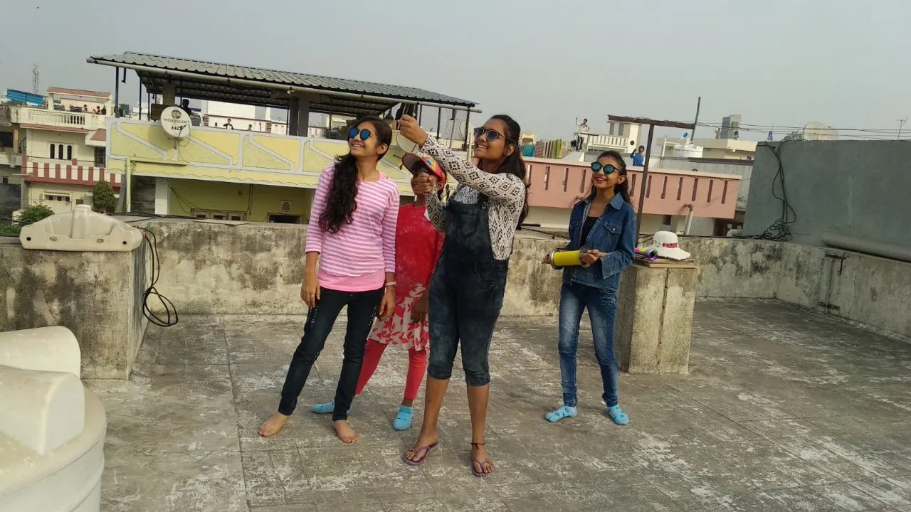 ઉત્તરાયણ પર્વની હર્ષોલ્લાસભેર ઉજવણીમાં આકાશી યુધ્ધનાં લાગ્યા પેચ