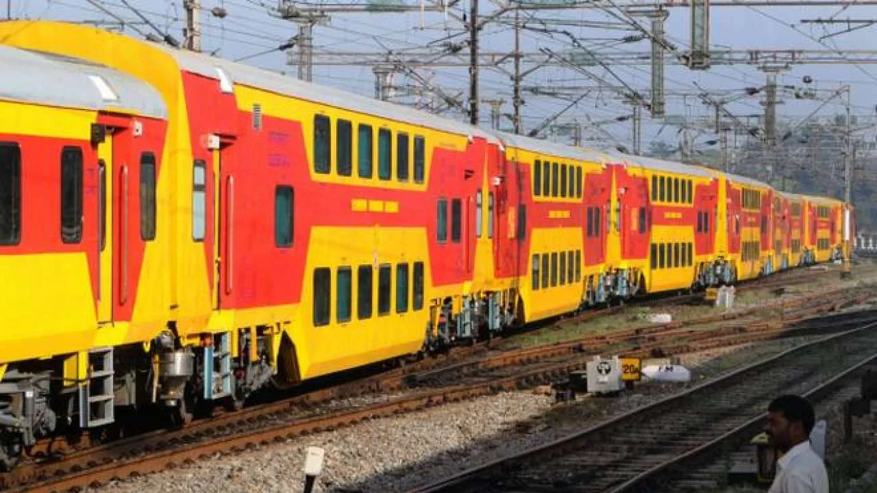 માર્ચમાં જામનગર-બાંદ્રા વચ્ચે ડબલ ડેકર એસી 'ઉદય એક્સપ્રેસ' શરૃ થશે