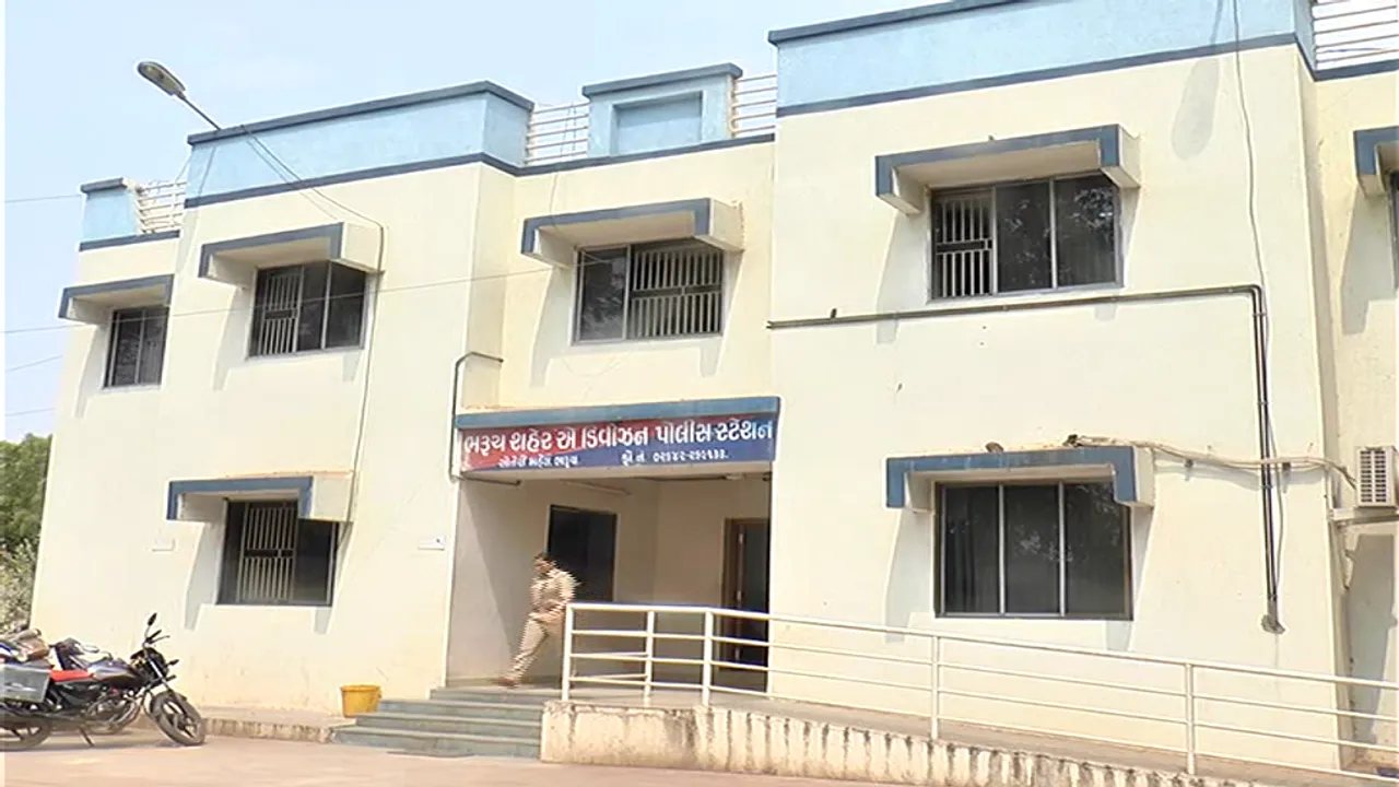 ભરૂચ ના લિંકરોડ ઉપર ચોરી ની ઘટનાઓ ને અંજામ આપનારને ભરૂચ શહેર એ ડિવિઝન પોલીસે ઝડપી પાડ્યો