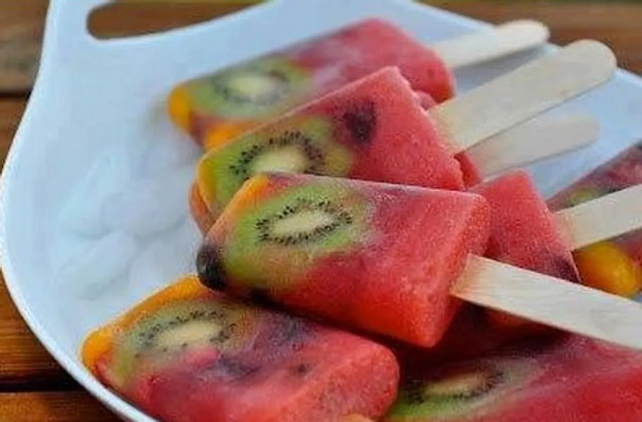 ઉનાળામાં ઘરે જ બનાવો ફ્રેશ ફ્રુટ કુલ્ફી, બાળકો ચાટી જશે આંગળા 