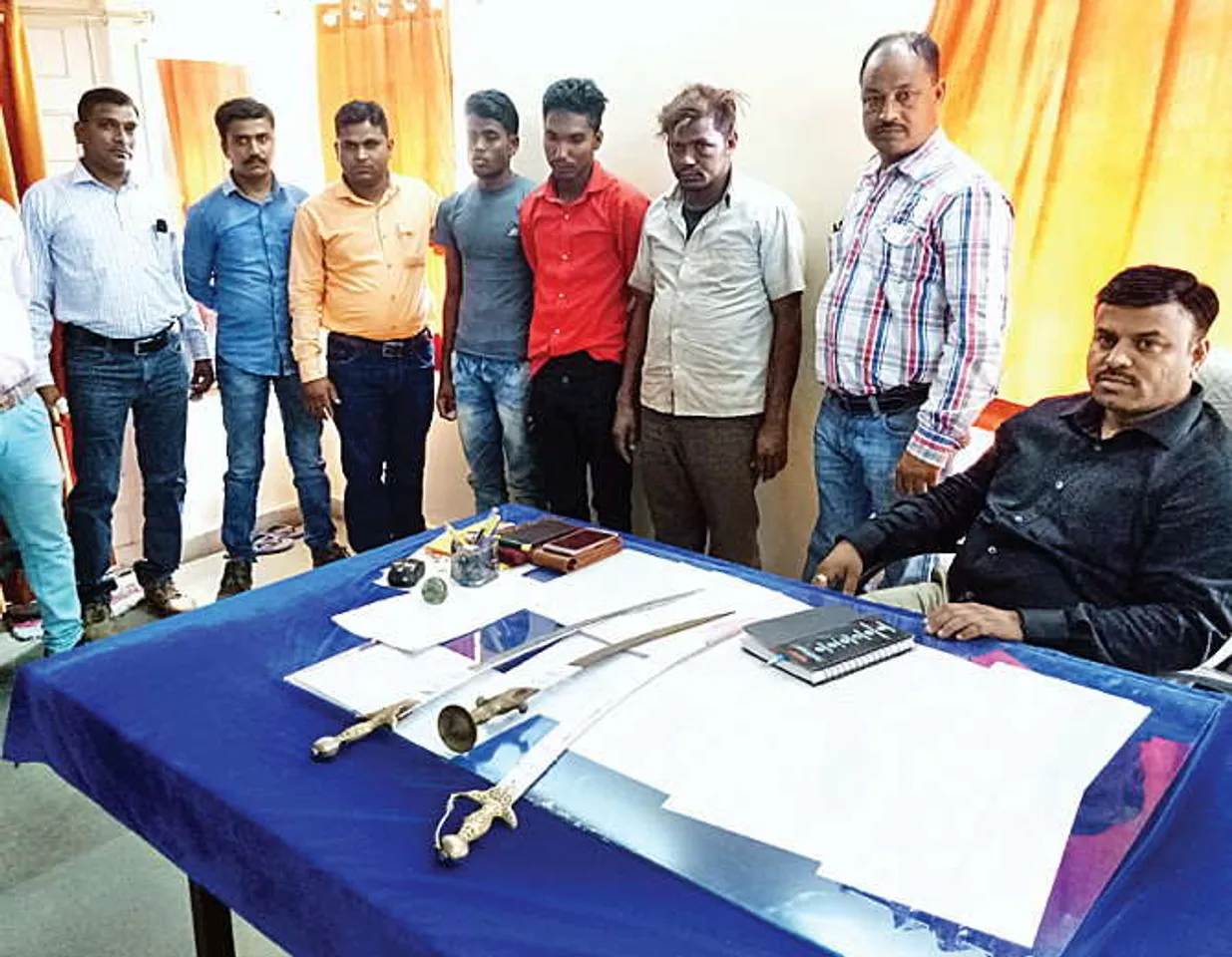 નર્મદા જિલ્લામાં બૂટલેગરો બેફામ, રેડ કરવા જતાં હથિયારો સાથે પોલીસ ઉપર કર્યો હુમલો