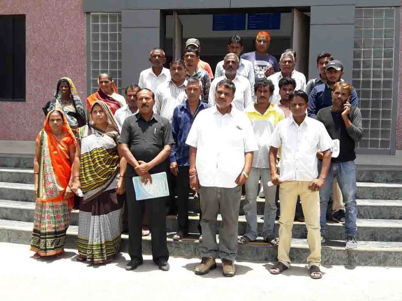 મઠ મહેગામની આસપાસ થતું ખોદકામ અટકાવવાની માંગ : કલેકટરને આવેદન