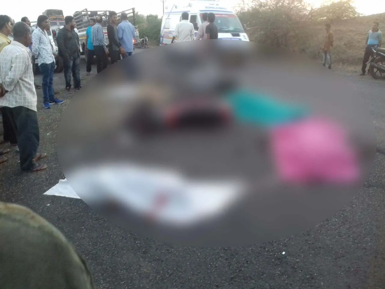 વાલિયાના વાગલખોડ પાસે બે બાઇક ભટકાતા ૩ ના મોત : ૧ ઘાયલ