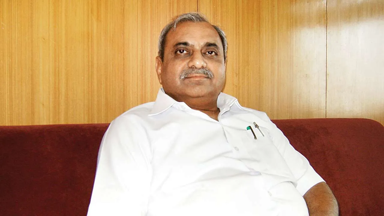 નાયબ મુખ્યમંત્રી નીતિન પટેલ અચાનક દિલ્હી પહોંચતા રાજકીય ક્ષેત્રે ગરમાવો