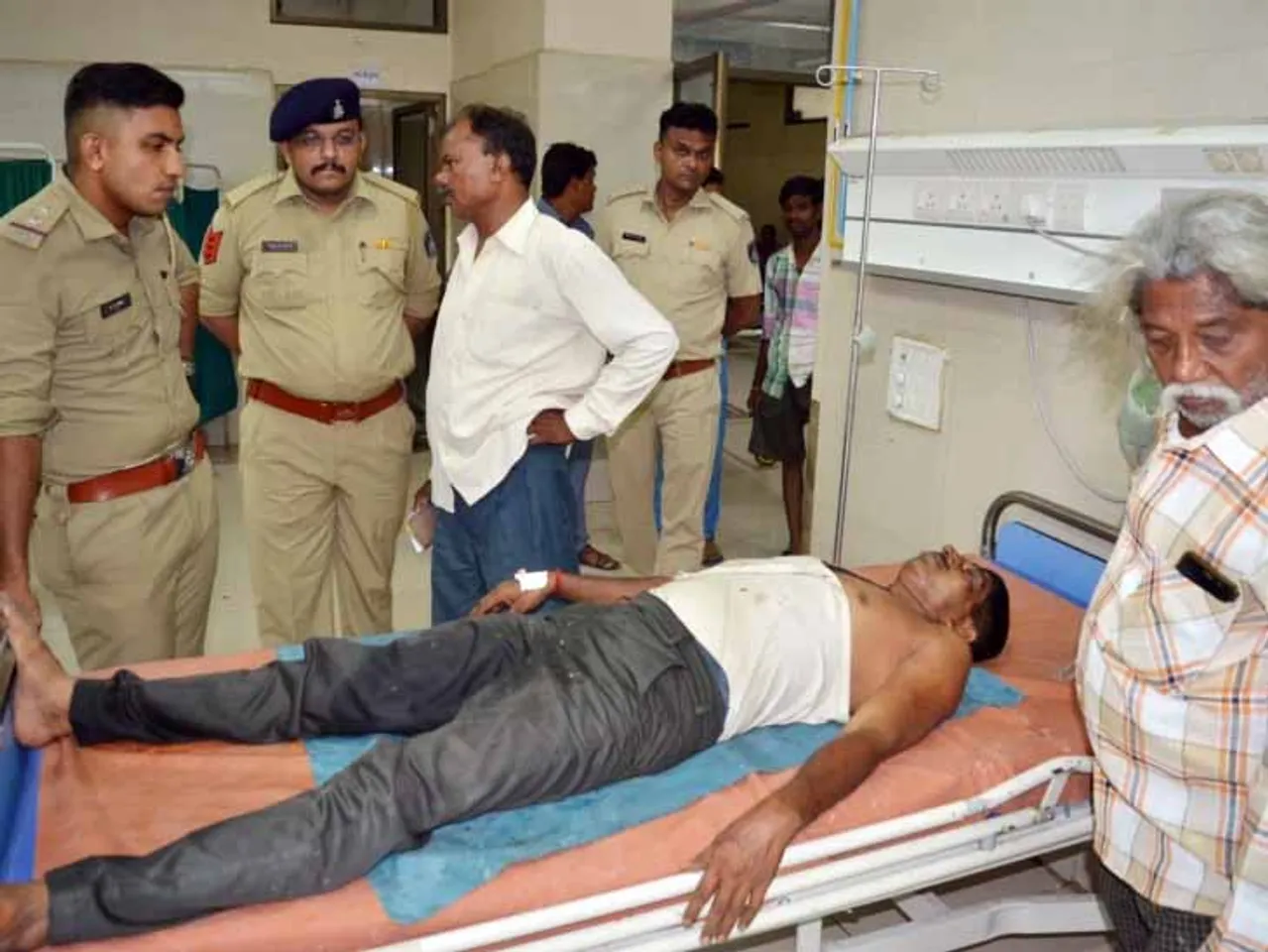 વલસાડમાં પાલિકાની ચૂંટણીની અદાવતે બે જૂથ વચ્ચે મારામારી : ૨ ગંભીર