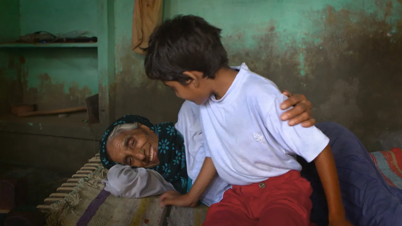 મેરે પાસ છુટ્ટા હૈ