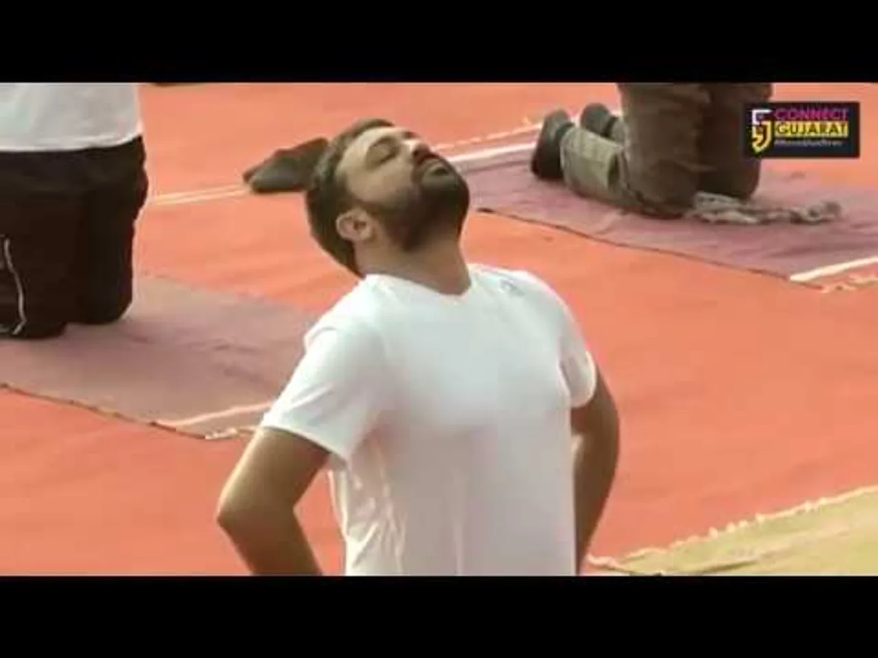 રાજ્યનાં આ કેબિનેટ મંત્રીને ન આવડ્યા યોગ, જોઈને આવશે હસવુ