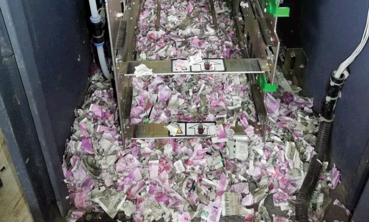 ‘સુરતના ATMમાં ઉંદરોએ કરી સર્જિકલ સ્ટ્રાઇક’ વાયરલ ફોટોની હકીકત સામે આવી