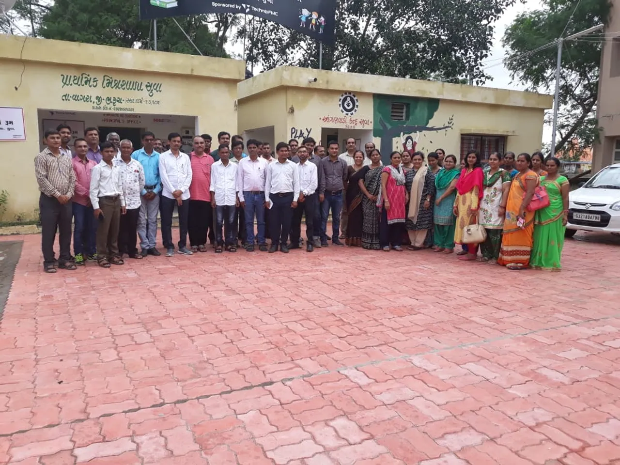 વાગરાઃ શાળાઓમાં ચાલે છે મોડેલ કાર્યક્રમ, પ્રાથમિક શિક્ષણ અધિકારીએ કરી મુલાકાત