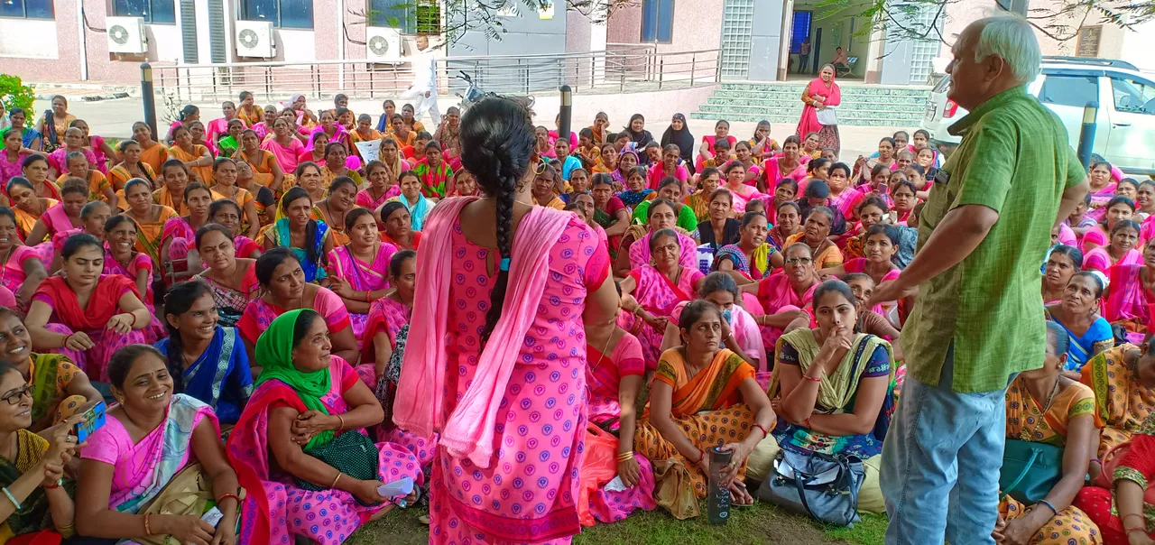 ભરૂચઃ વિવિધ માંગણીઓ મુદ્દે આંગણવાડી બહેનોની કલેકટરને રજૂઆત