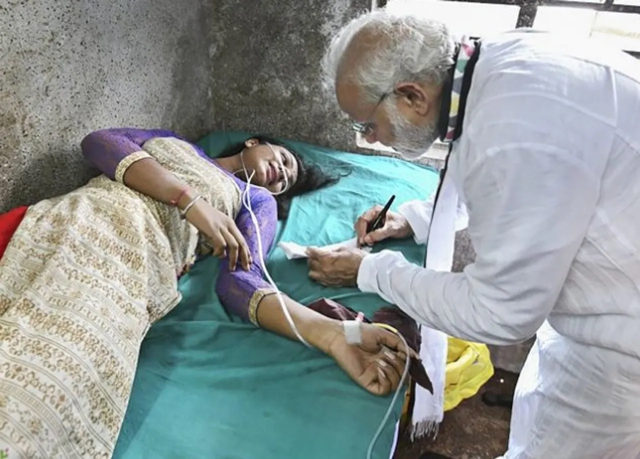 PM મોદીની સભામાં પંડાલ પડતાં 25 ઘાયલ, હોસ્પિટલમાં જઈને પૂછ્યા ખબર અંતર