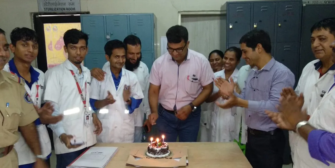 ભરૂચમાં ડોક્ટર દિવસ નિમીતે ૧૦૮ દ્વારા કેક કાપી કરાઇ ઉજવણી