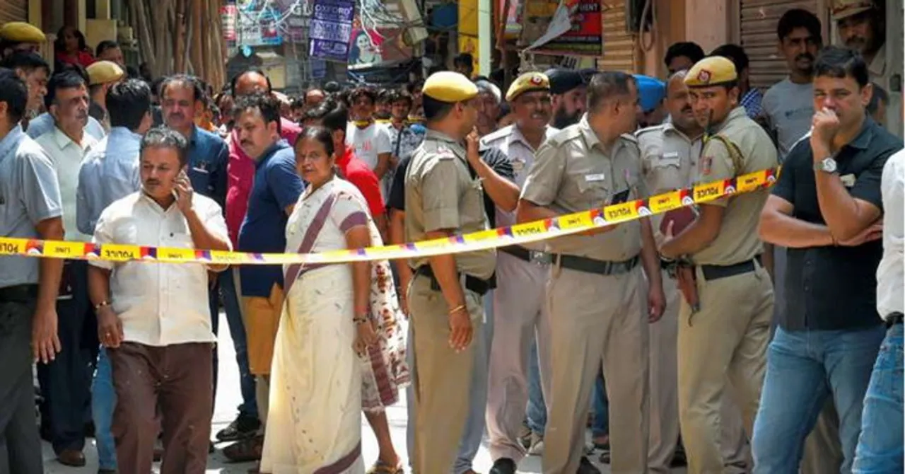 દિલ્હીઃ બુરાડી કાંડ અંગે ઘુંટાતું રહસ્ય, 11 લોકોની  હત્યા કે આત્મહત્યા?