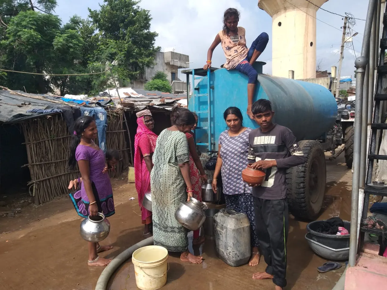 પોર: બે દિવસથી પાણી માટે વલખાં મારતા નવીનગરીના રહિશો
